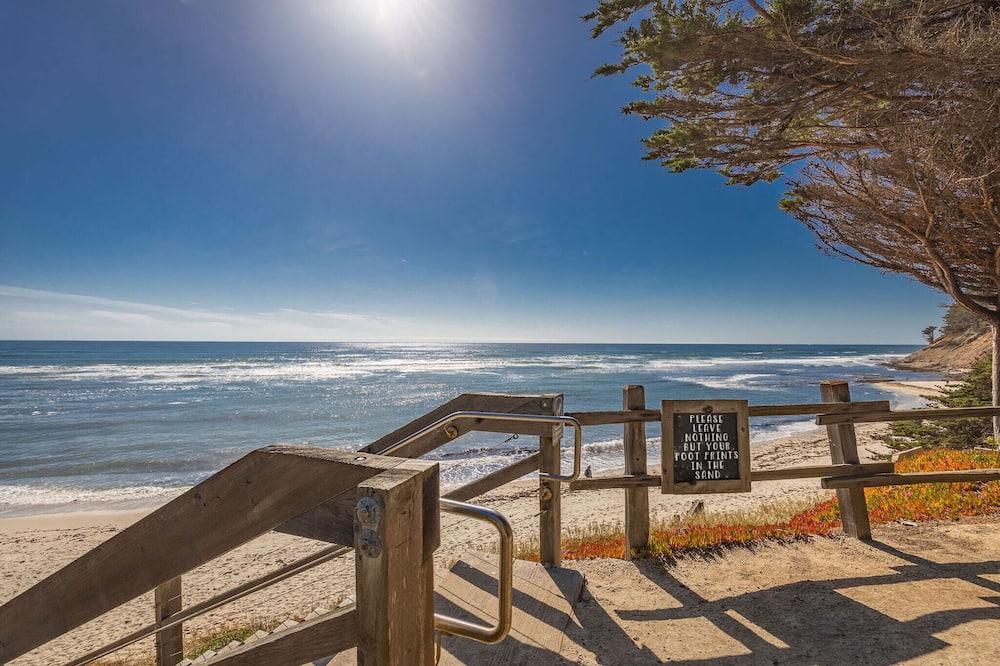 Half Moon Bay Vacation Rental 1 Mile to Beach!, Half Moon Bay – Updated  2023 Prices