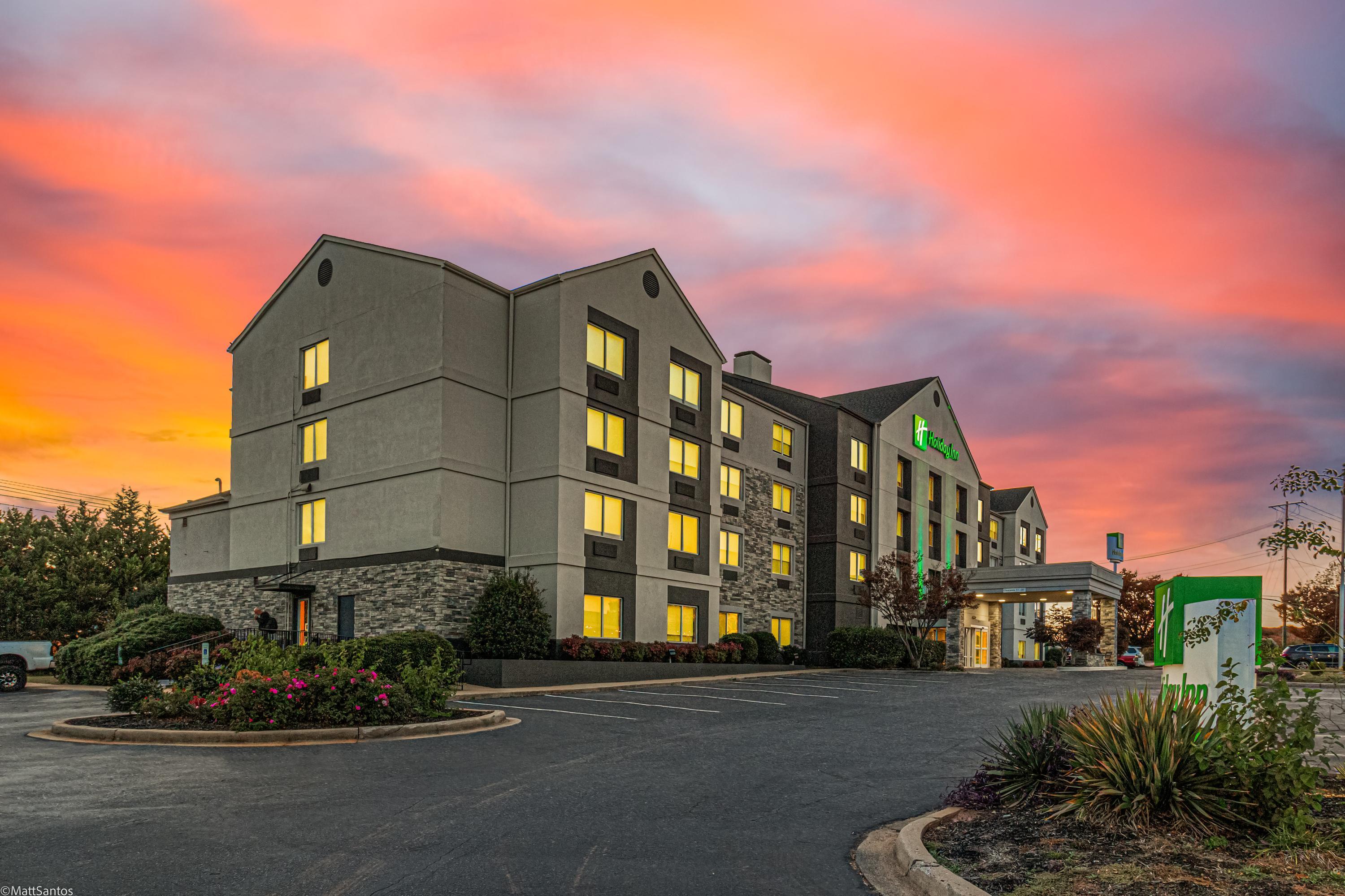 Holiday Inn Express & Suites I-26 & Us 29 At Westgate Mall - Spartanburg