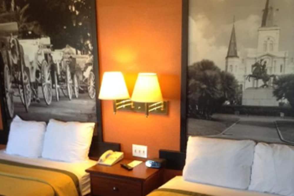 Super 8 by Wyndham New Orleans