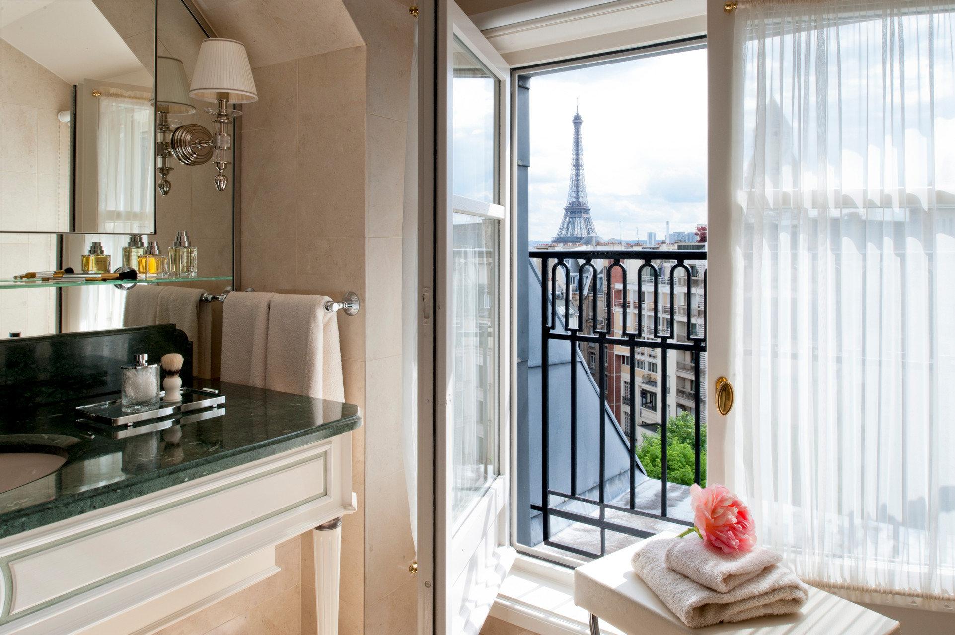 Four Seasons Hotel George V from $63. Paris Hotel Deals & Reviews