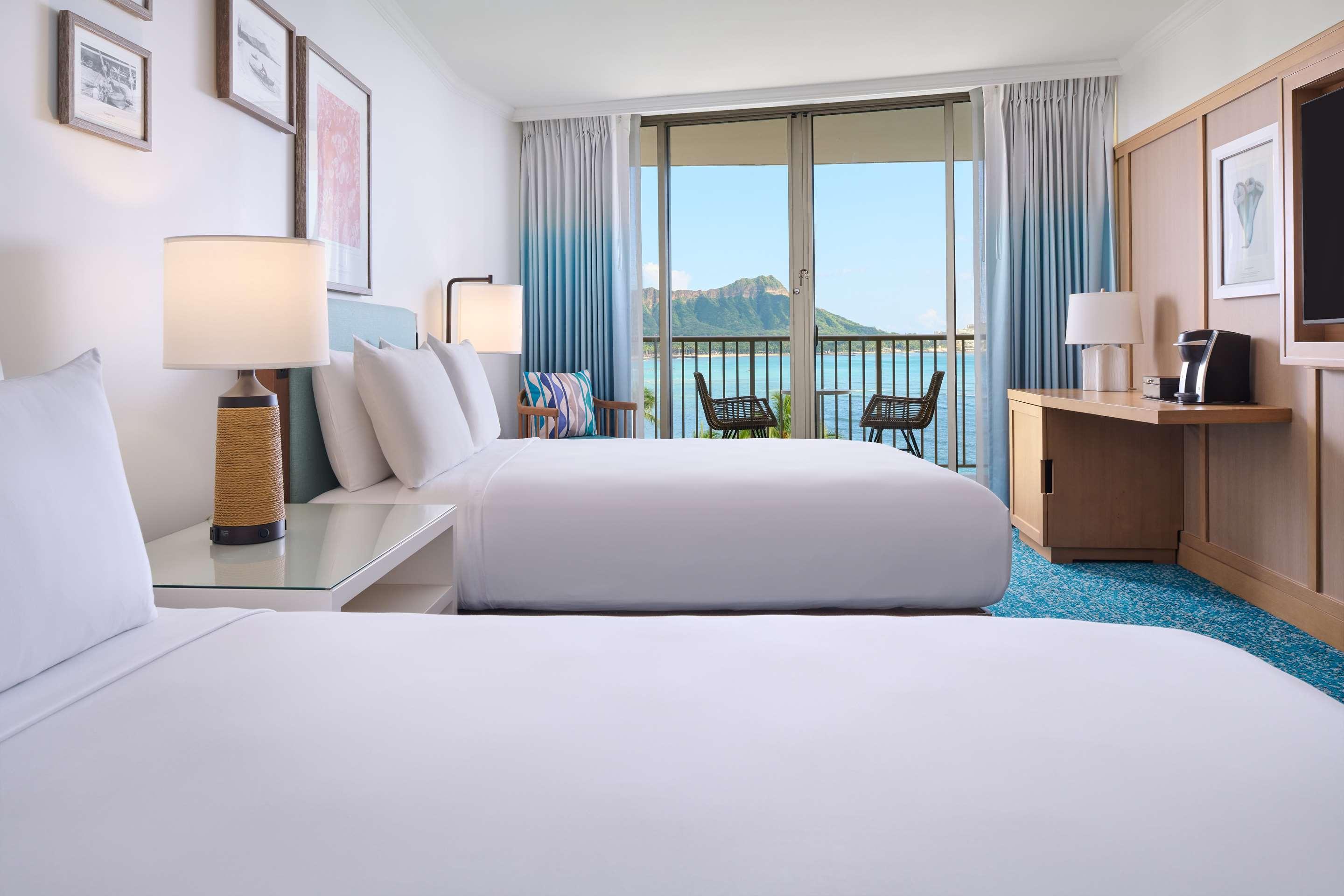 Outrigger Reef Waikiki Beach Resort in Honolulu, the United States from $0:  Deals, Reviews, Photos