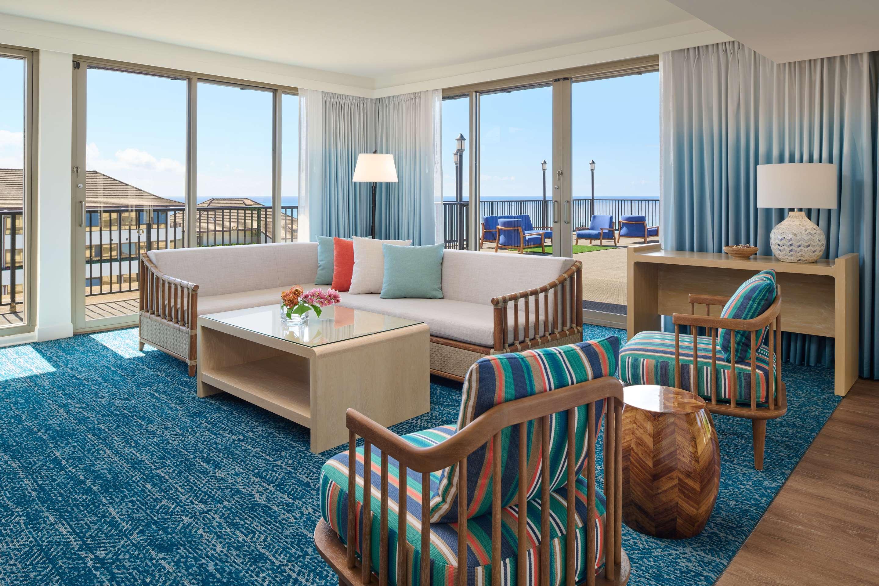 Outrigger Reef Waikiki Beach Resort in Honolulu, the United States from $0:  Deals, Reviews, Photos