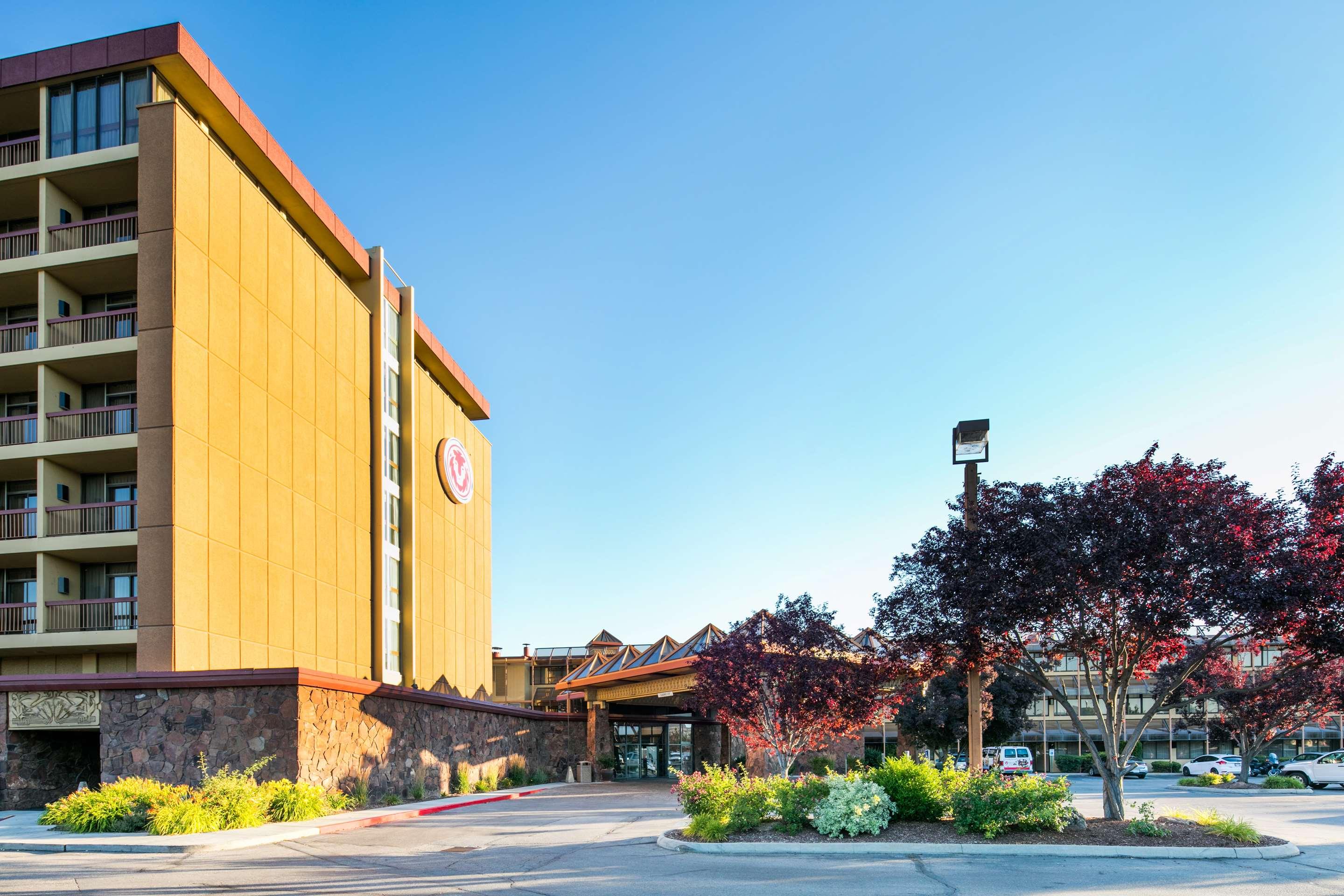 Red Lion Hotel Boise Downtowner in Boise, the United States from $61:  Deals, Reviews, Photos | momondo