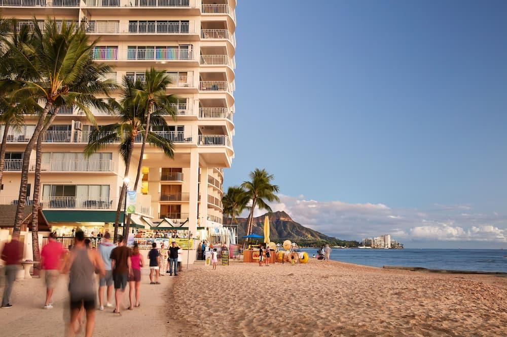 OUTRIGGER Reef Waikiki Beach Resort Reviews, Deals & Photos 2023 - Expedia