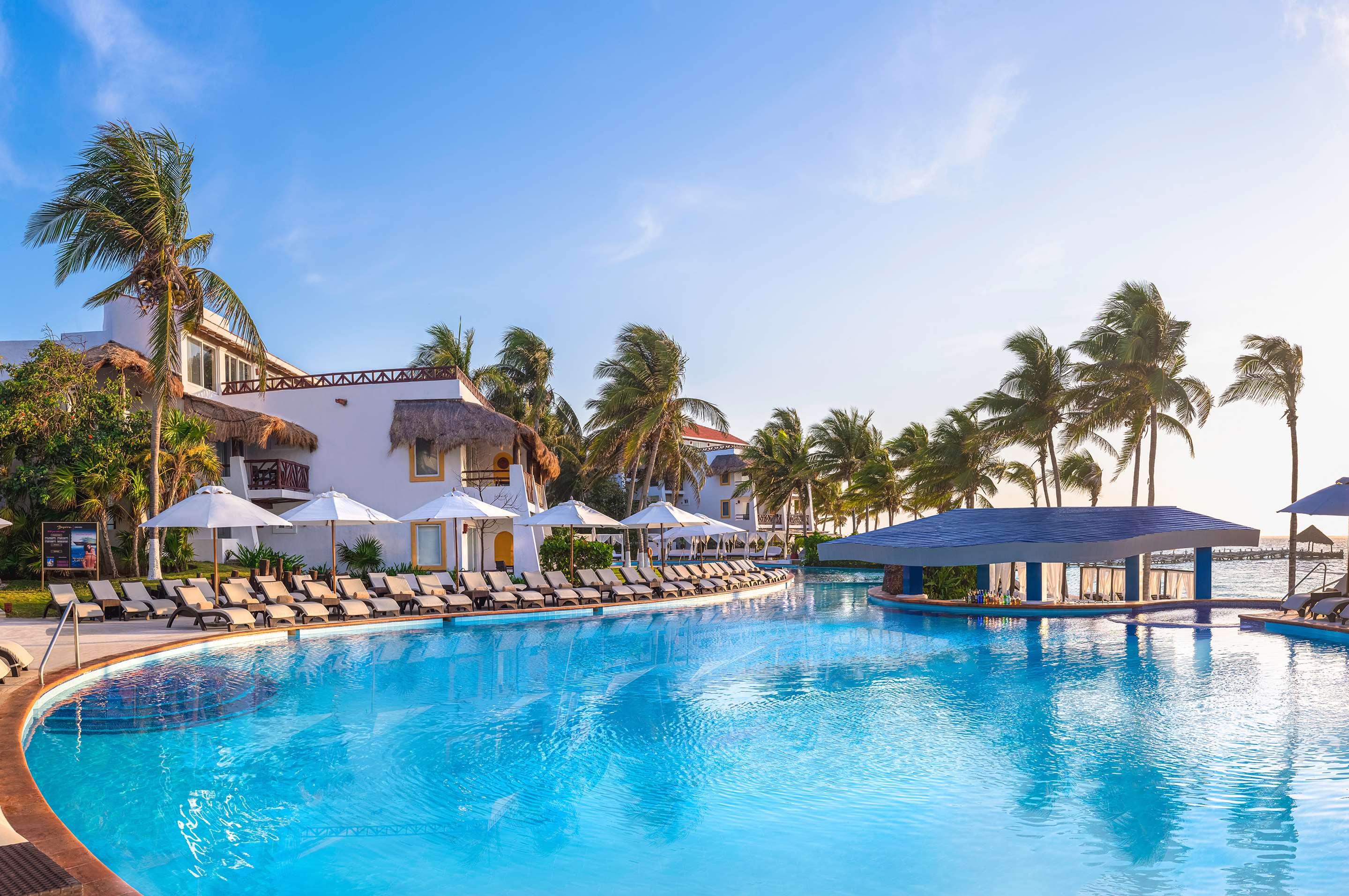 Desire Riviera Maya Pearl Resort - Couples Only in Puerto Morelos, Mexico  from $398: Deals, Reviews, Photos | momondo