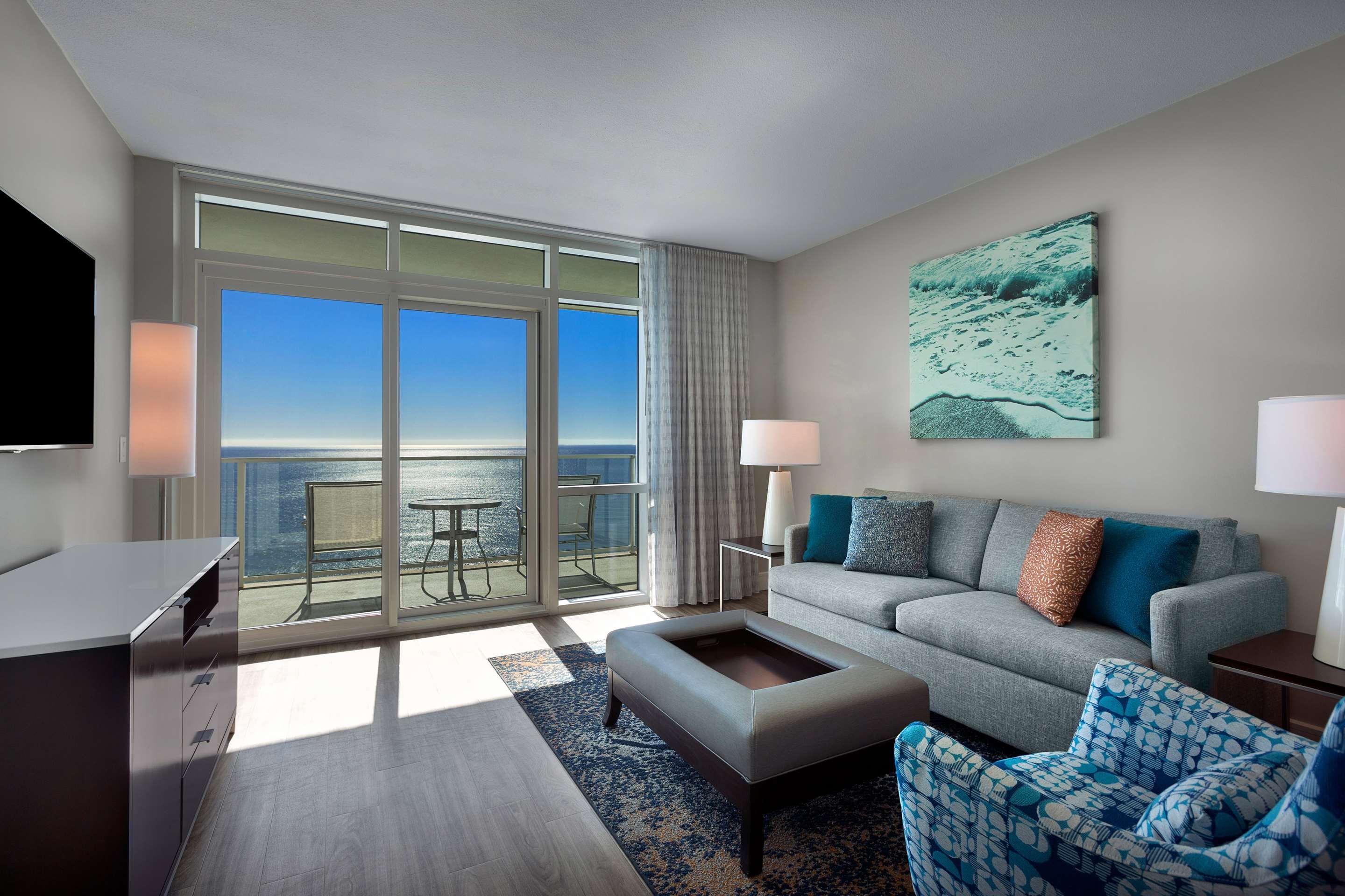 Hilton Grand Vacations Club Ocean 22 Myrtle Beach in Myrtle Beach, the  United States from $40: Deals, Reviews, Photos | momondo