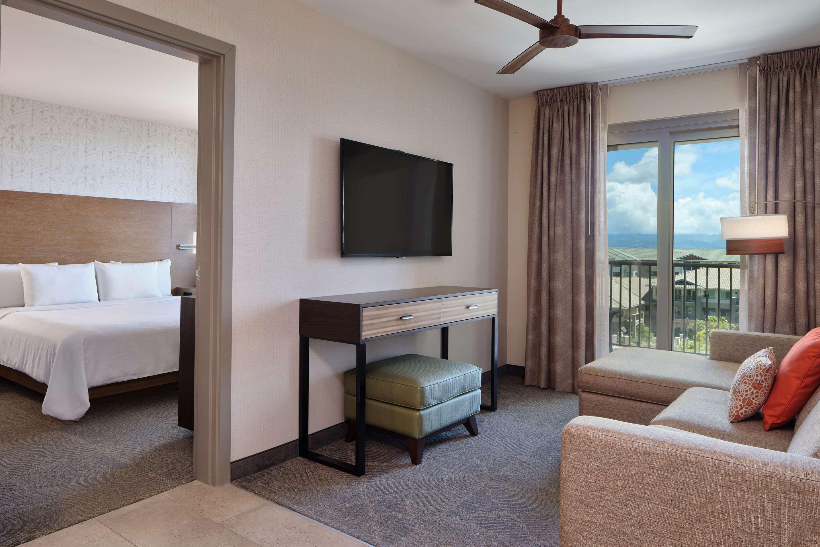 Embassy Suites by Hilton Oahu Kapolei in Kapolei, the United States from  $206: Deals, Reviews, Photos | momondo