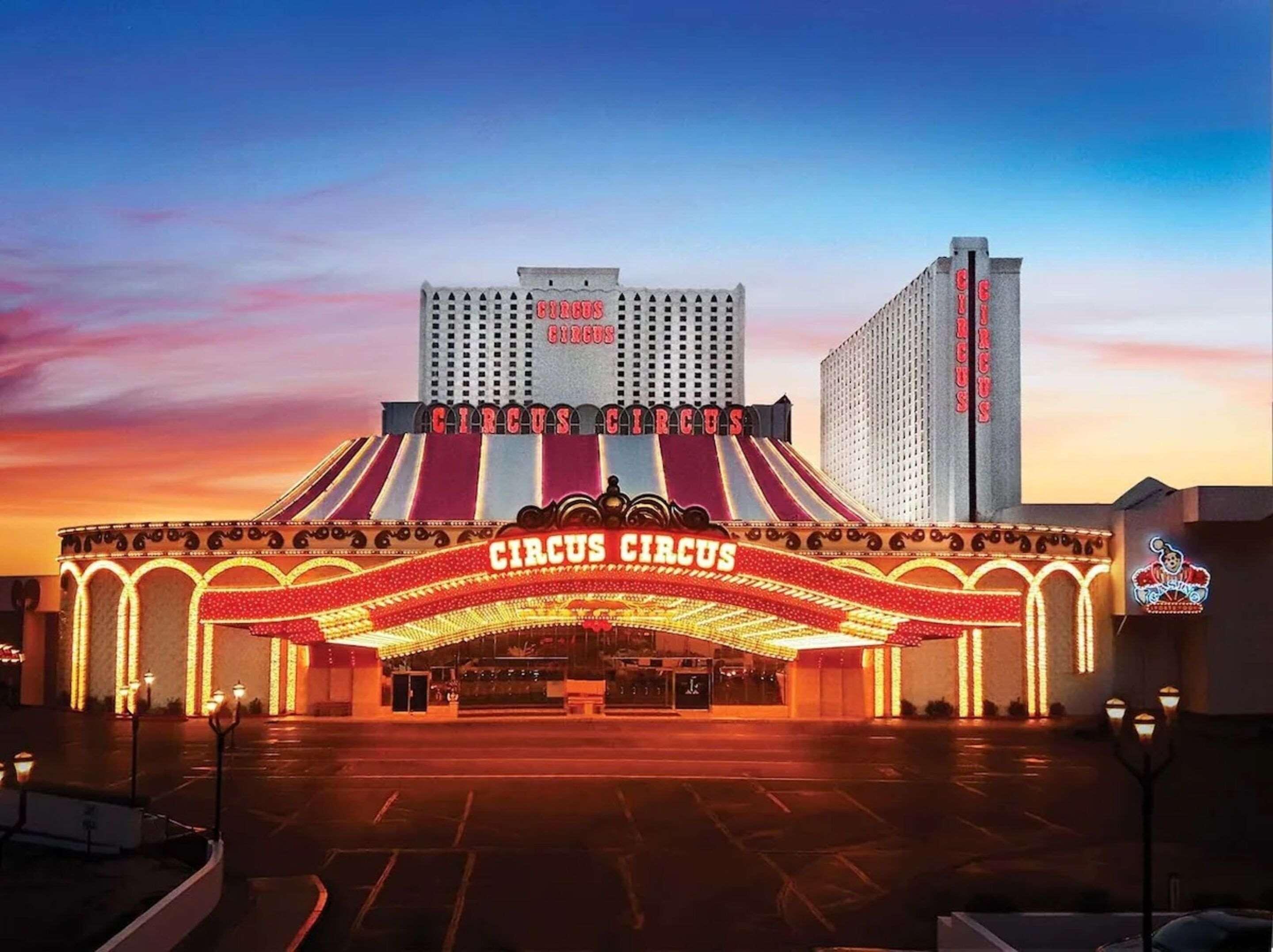 Riviera Hotel & Casino,Las Vegas 2023