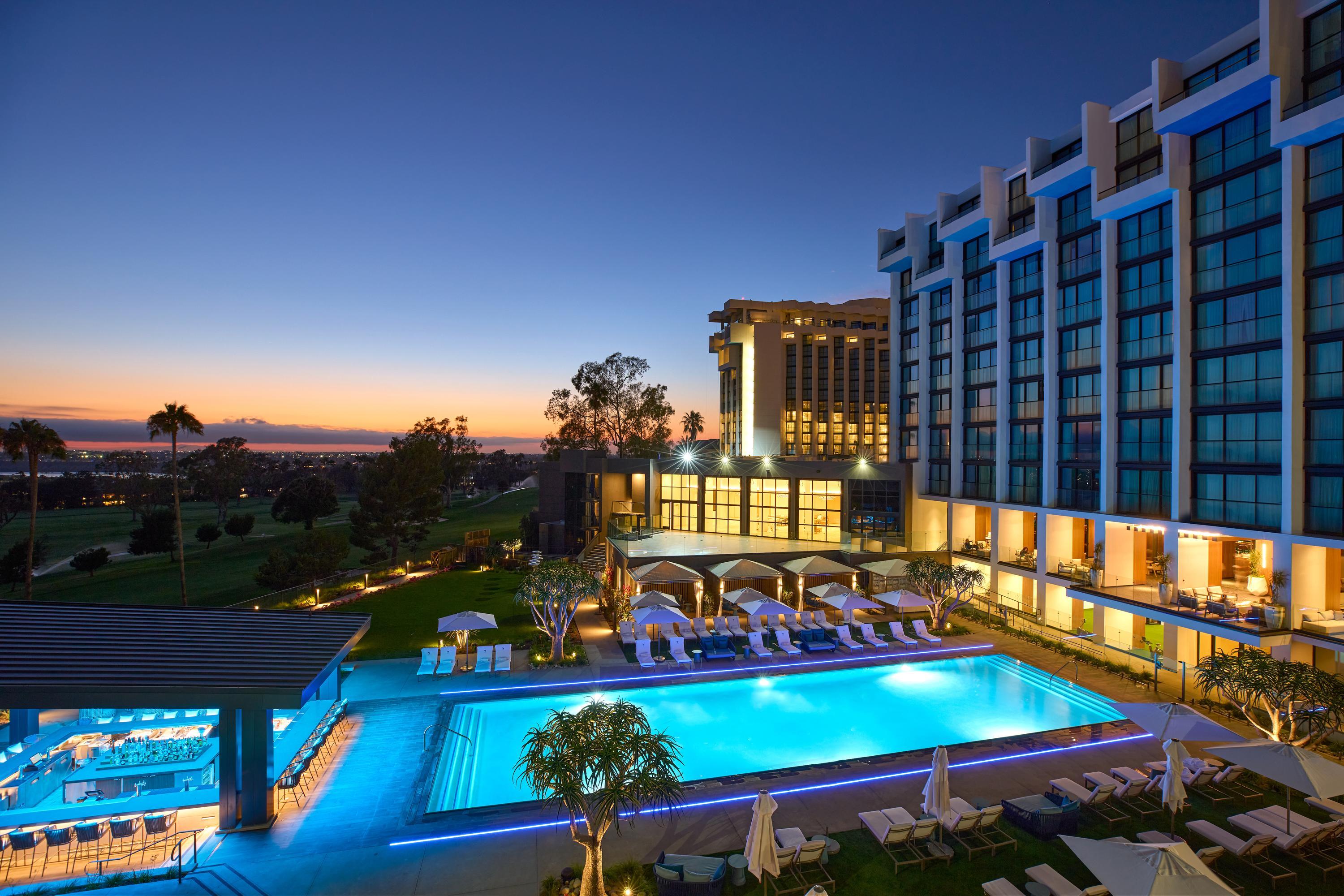 Fashion Island Hotel - 4 HRS star hotel in Newport Beach (California)
