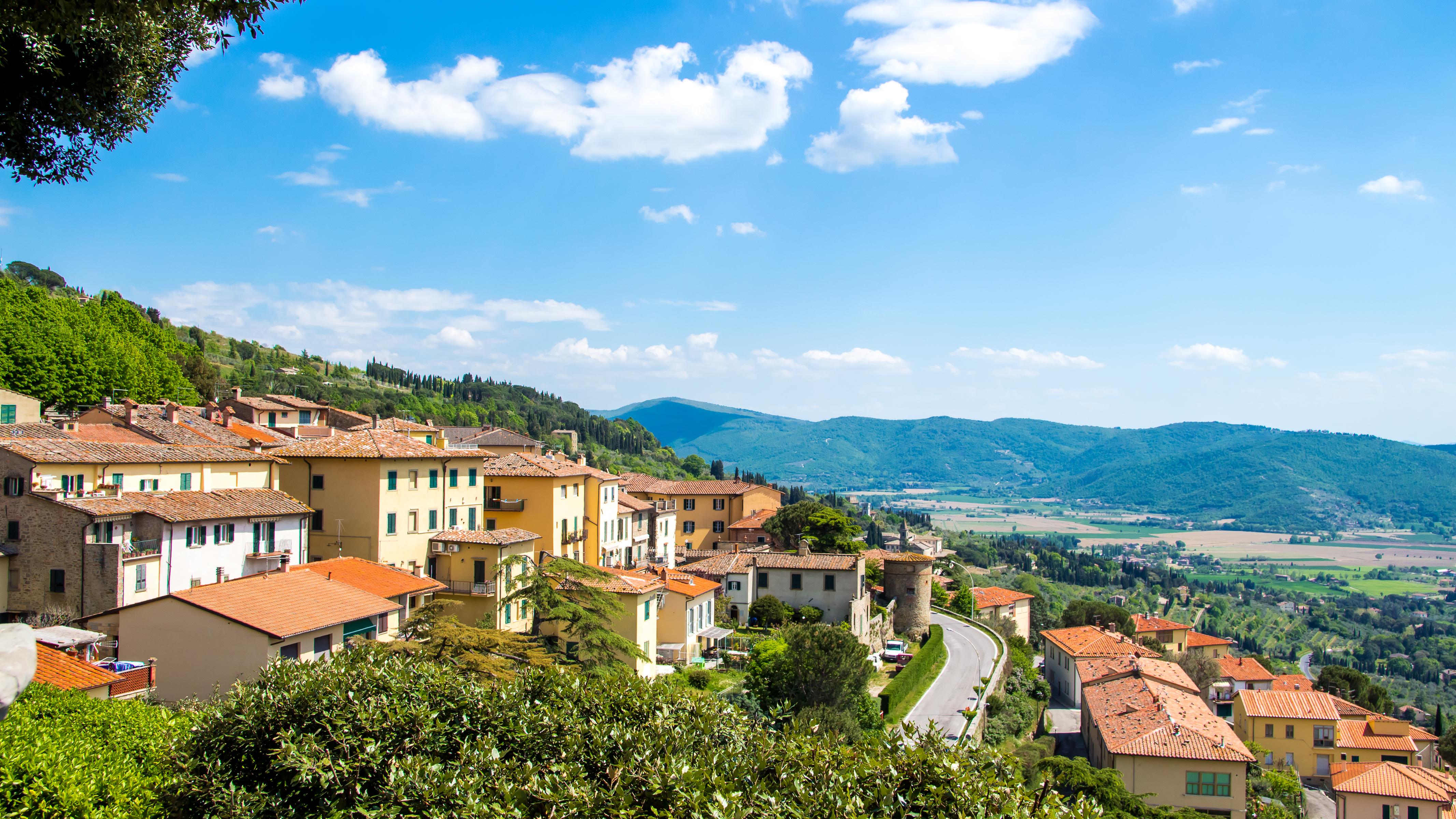 Car Rentals in Cortona. Search for Rental Cars on momondo