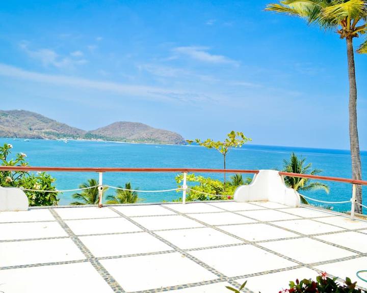 Catalina Beach Resort in Zihuatanejo, Mexico from $30: Deals, Reviews,  Photos | momondo