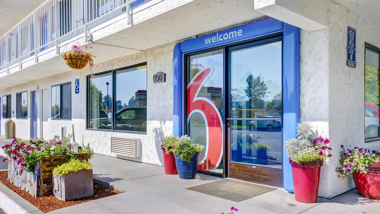 Motel 6 Medford South in Medford, United States from $62: Deals