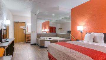 Motel 6 Bridgeview in Bridgeview, United States from $50: Deals