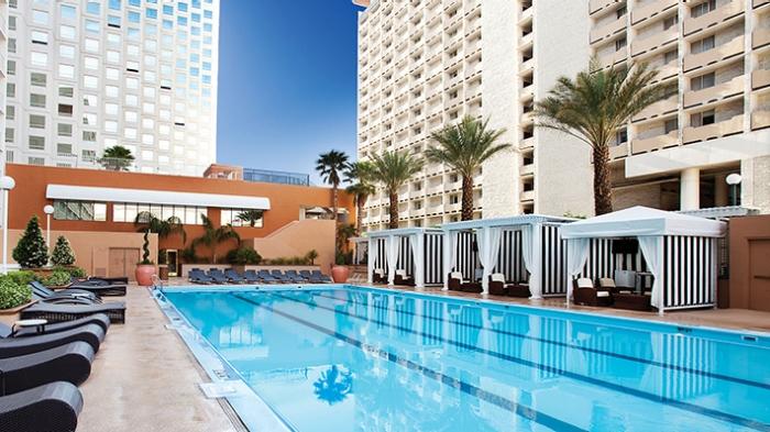 Harrahs Hotel and Casino Las Vegas ReservationDeskcom